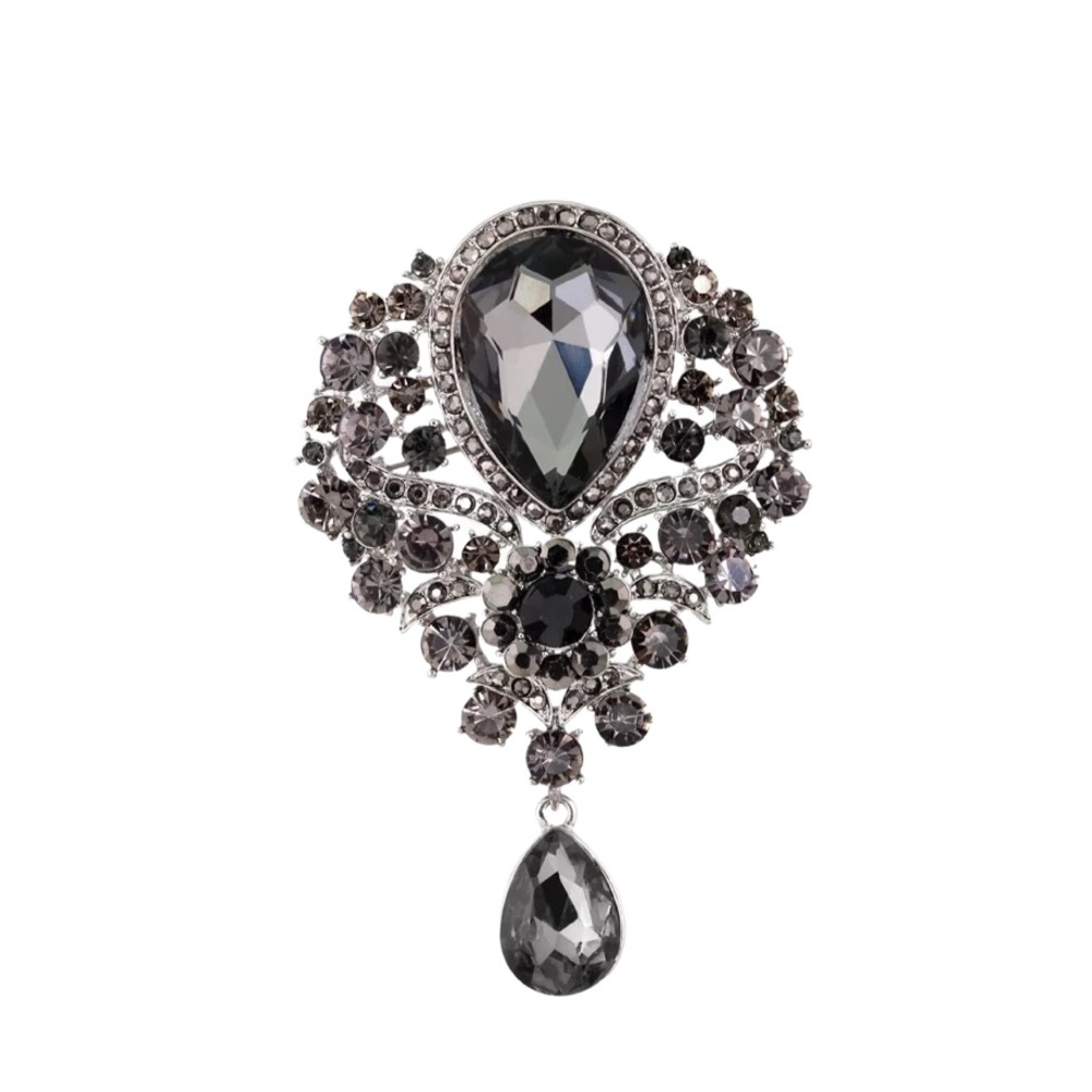 Eleanor ShuMark Elegant Swarovski Crystals brooch.NWT